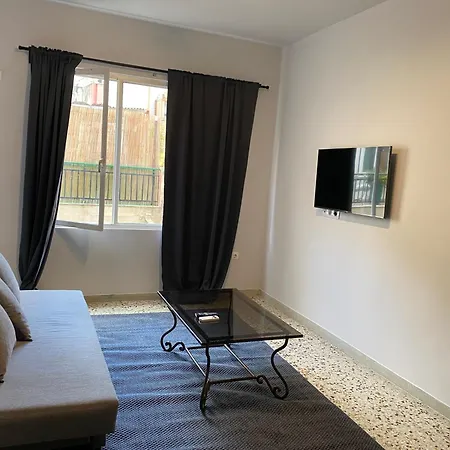 Pittaki Center Apartment