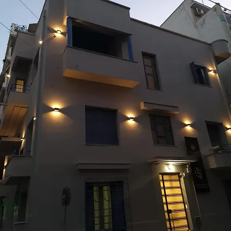 Pagrati/hilton Area, Bentzi 아파트