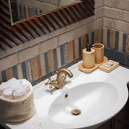 Lussuosa Glyfada Villa *