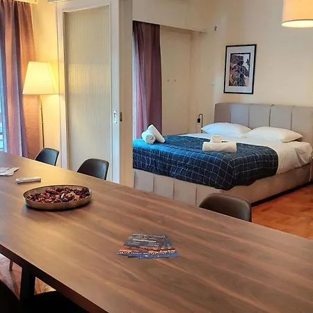 Grand In Acropolis Museum Apartment *
