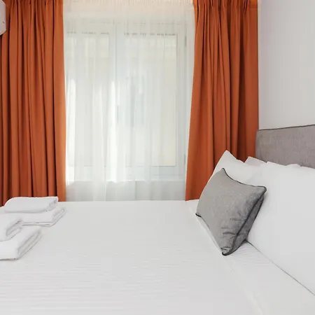 Theatrou Apartahotel *