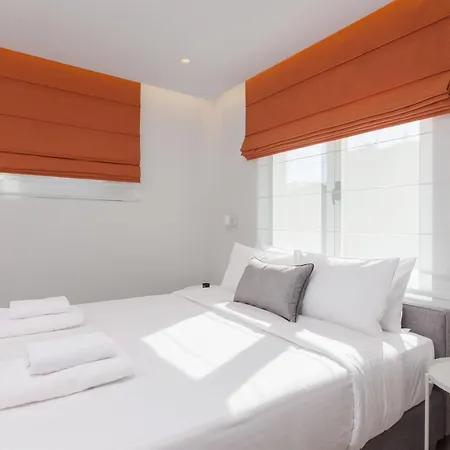 Theatrou Apartahotel