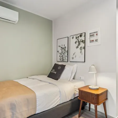 Limehome Solonos Center Apartment *