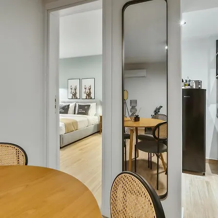 Limehome Solonos Center * Athens