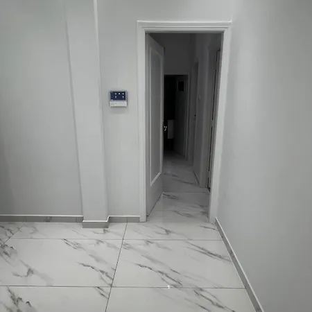 Apartment Four Seasons