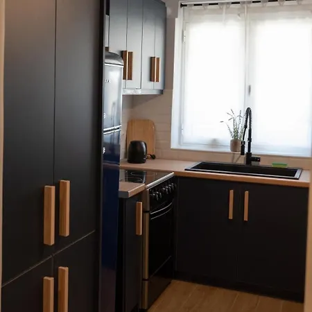 Nima To Acropolis Apartment