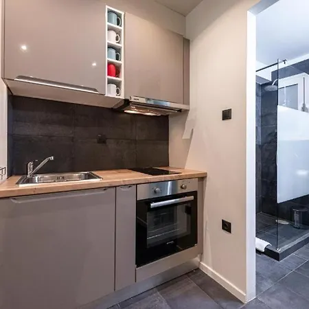 The Mint's Synesiou - Lycabettus Hill Apartment *