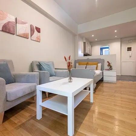 The Mint's Synesiou - Lycabettus Hill Apartment Athens