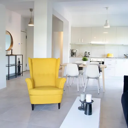 Apartment Sea Side Retreat 2 Bed