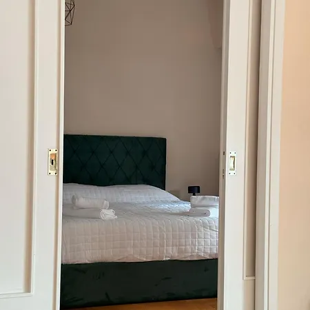 Modern Acropolis Apartment
