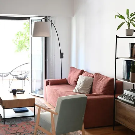 Stylish And Spacious In Cool Area *
