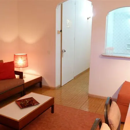 Apart-hotel Zina 3*