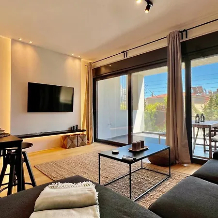 Apartment Orfeos Modern Retreat In Glyfada *