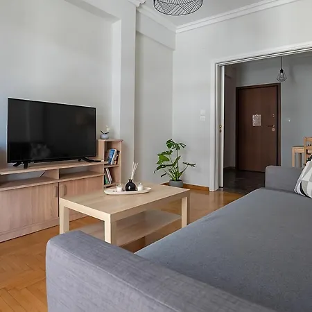 Entire Apt, 3rd Floor, 1 Bedroom Διαμέρισμα *
