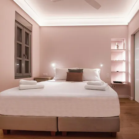 En Plaka - Elegant Estate Villa Athens