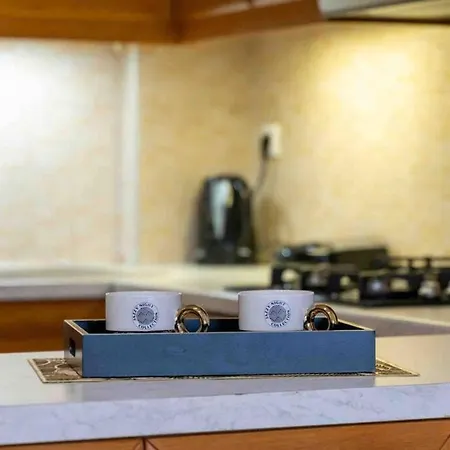 Petralona Amazing 2 Bd Flat Appartement