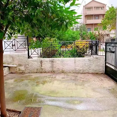 近图书馆宽敞露台spacious Terrace Near Library Apartment Athens