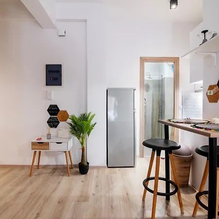 Acropolis Hidden Gem- The Perfect Athenian Hideaway Apartment