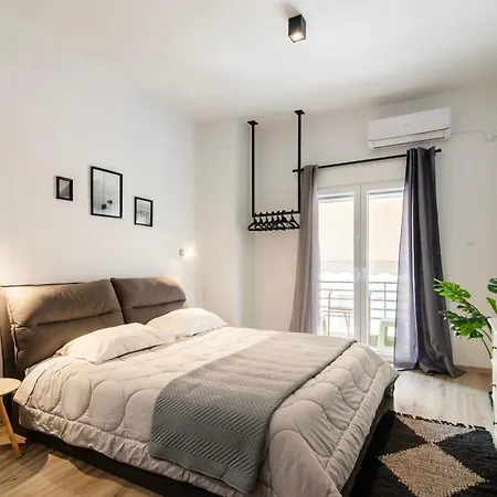 Acropolis Hidden Gem- The Perfect Athenian Hideaway Apartment