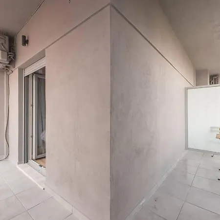 Urban & Spacious *