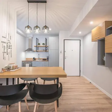 Urban & Spacious * Athens