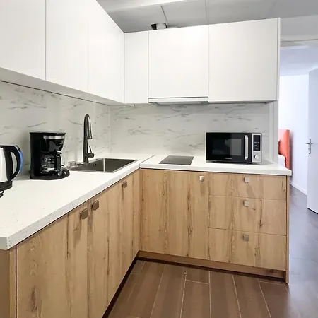 Anhome K11 Serviced Hotel apartamentowy *