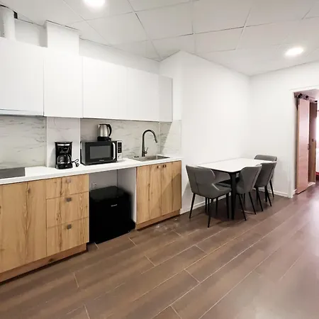Anhome K11 Serviced Hotel apartamentowy *