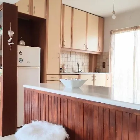 Apartment Glyfada 1bedroom Unit With Fireplace *