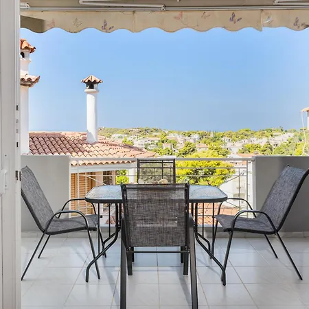 Costa Luca In Vouliagmeni