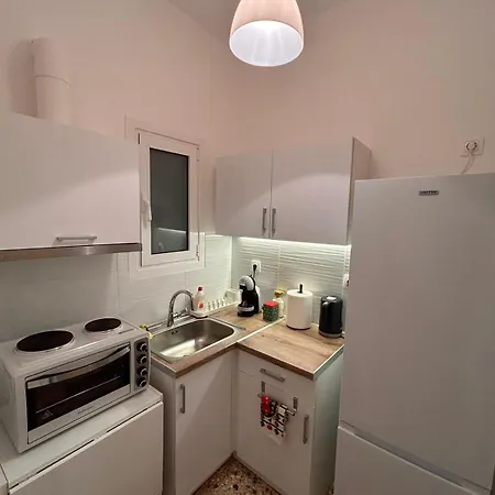 Διαμέρισμα Efi's Cozy And Bright One-bedroom