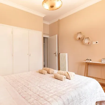 Apartment A Spacious One Min To Victoria Metro - Self Check-in Athens