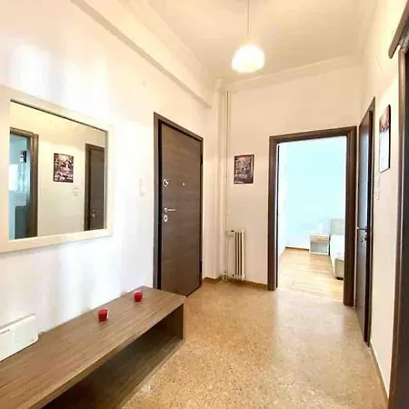 Lovely 1 Bedroom In Apartment