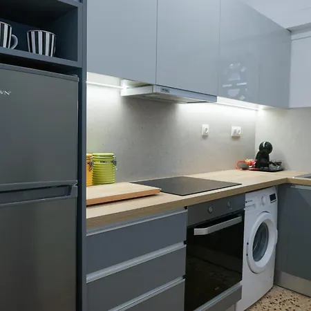 Comfy Very Close To Centre Apartment