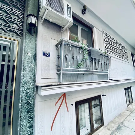 Comfy Very Close To Centre Apartment