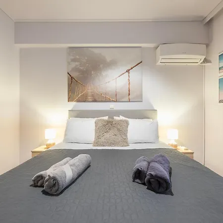 Shoreline Riviera Apartment *