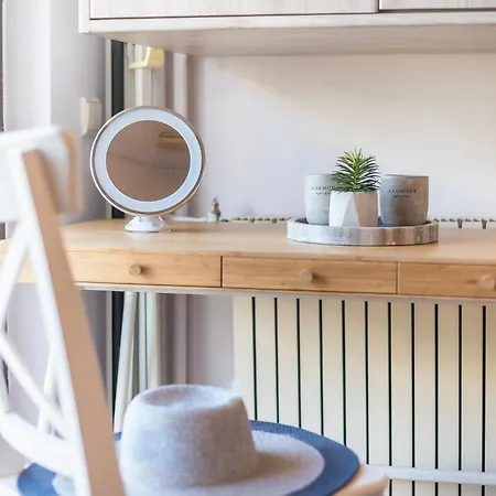 Shoreline Riviera Apartment