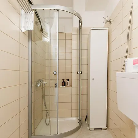 Apartment Grounded Retreat