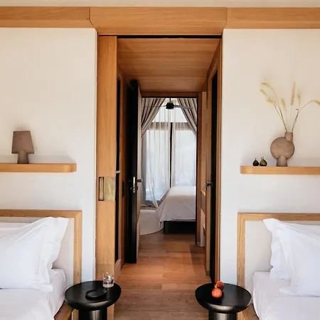 91 Riviera, The 5*