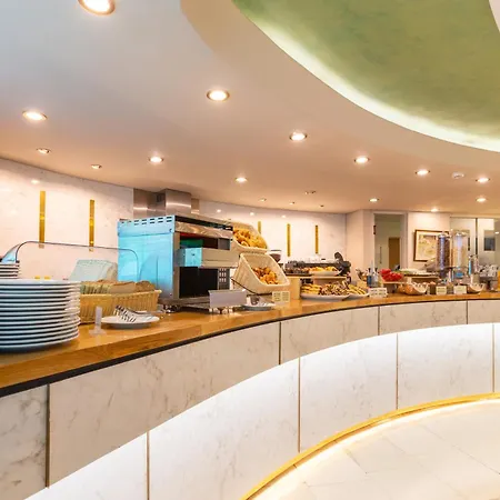 Hotel Ilisia 4*