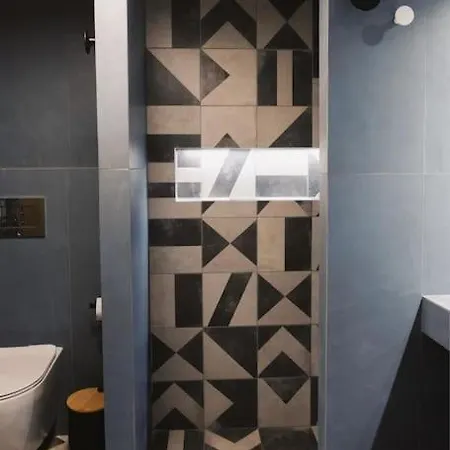 Vibrant Retreat - Funky Style And Acropolis View Apartment *
