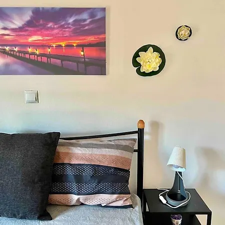 -laedor- Flat In Near Train Station Apartamento Atenas