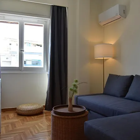 Apartment Center House With Balcony *