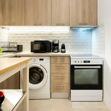Chic One-bedroom Retreat Near Panathenaic Stadium Apartment
