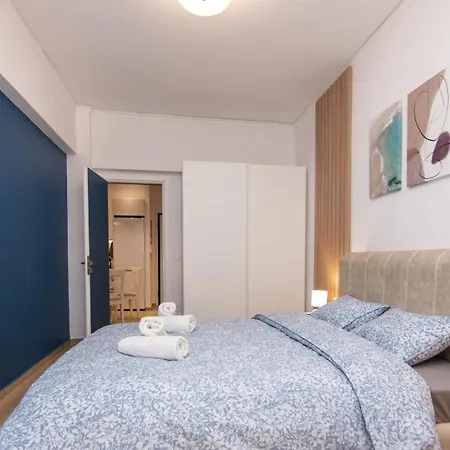Sweet 2 Bedroom In Greek Colors Athens