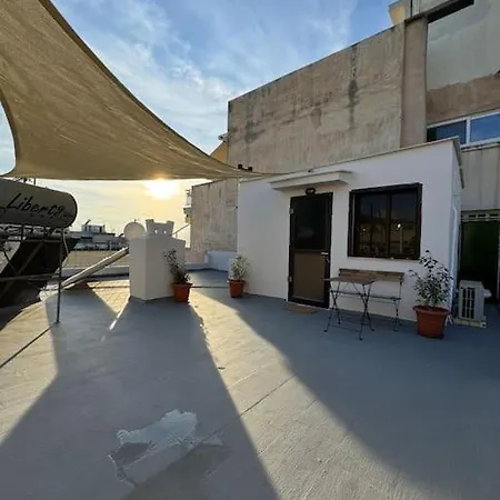 Homestay Sunny Rooftop In Center With Views *