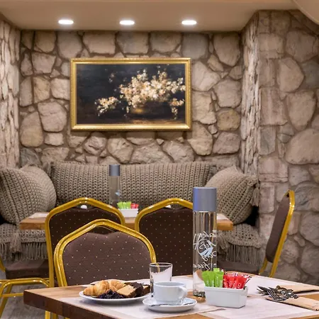 Manor 3* Atene