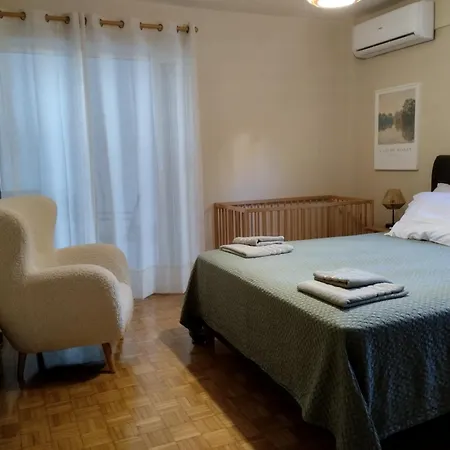 Lux At Riviera Athens