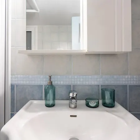 Vintage 1br In Exarchia Timeless