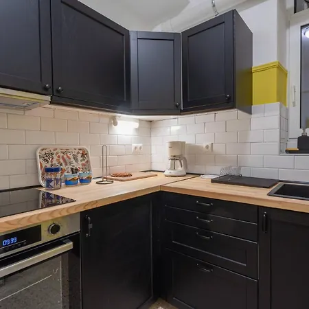 Vintage 1br In Exarchia Timeless * Athens