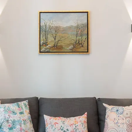 Vintage 1br In Exarchia Timeless Apartment